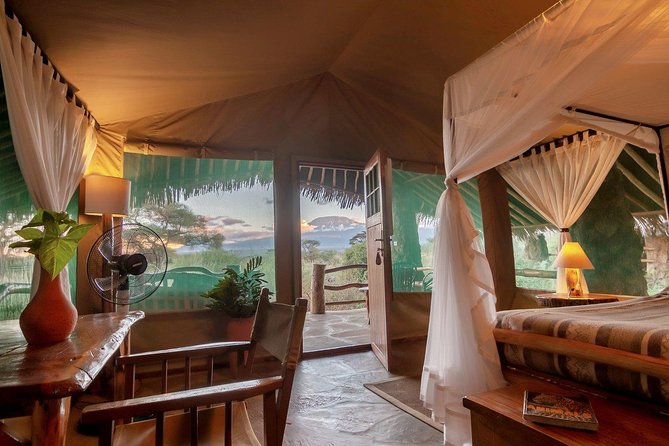 15 Days Classic Kenya & Tanzania + Zanzibar Beach Holiday - Crossing into Tanzania at Isebania