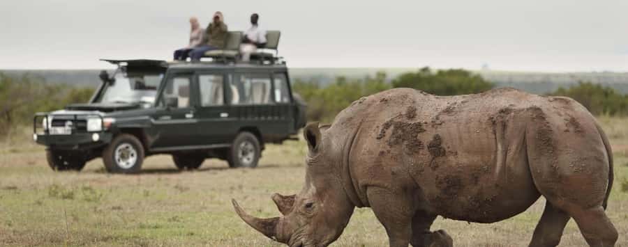 2 Day Tour Lake Nakuru, Hell' s Gate & Lake Naivasha - The viewpoint stop on the Nairobi to Nakuru road