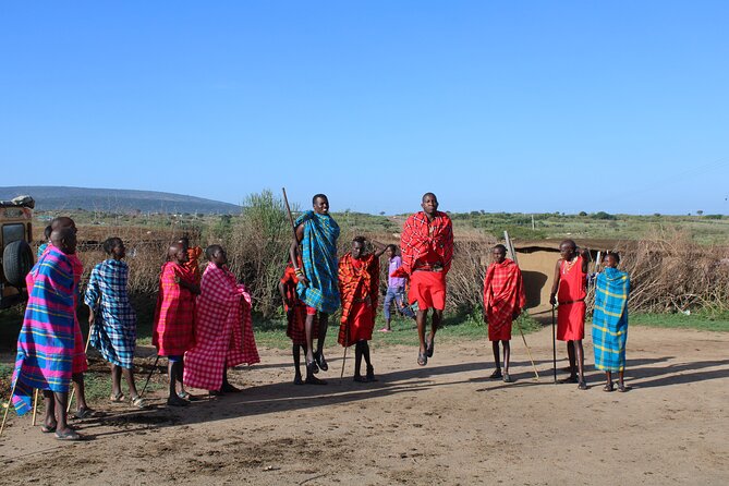 3-Day Maasai Mara Sharing Safari in a 4x4 Land Cruiser Jeep - Starting at 7:00 am from central Nairobi