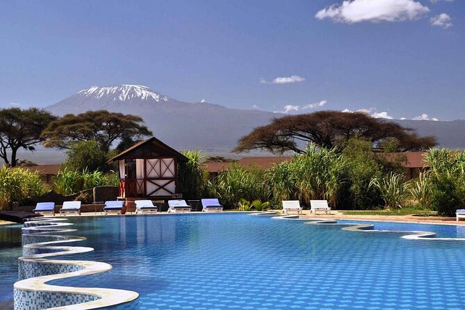 3 Days Amboseli National Park-Lodge Safari with Private 4x4 JEEP - The 4 PM game drive and first elephant sightings