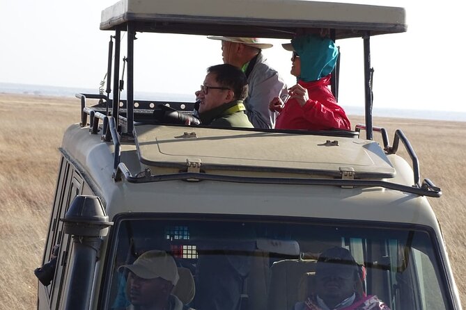 3 days group joining safari to Maasai Mara with a Land Cruiser Jeep - Day 3: leaving the reserve and choosing the Maasai visit