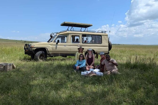 3 days group joining safari to Masai Mara with a Land CruiserJeep - The five details that matter most