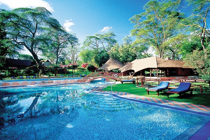 3days masai mara best of lodge safari - The Maasai village option on day three