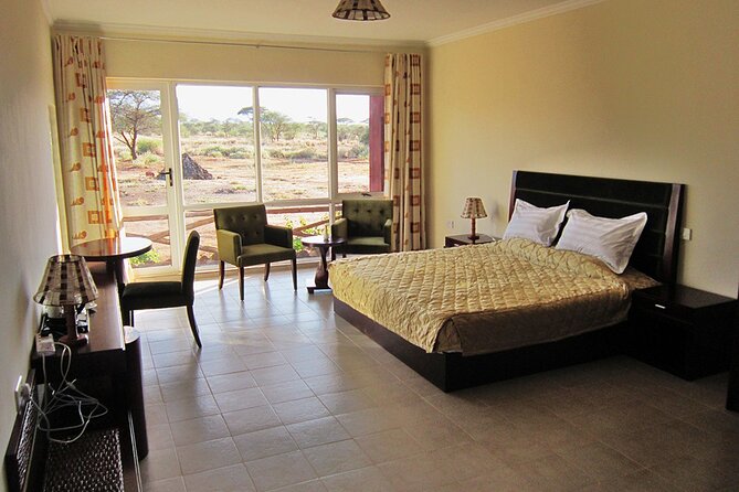 7 Days Into the Wild Wonder : Lodge Safari with Private 4x4 JEEP - Day 4: Lake Naivasha and the optional Hell’s Gate visit