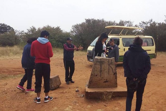 Airport Pick Up To Nairobi National Park / Drop Off - Guides Julius And Dan