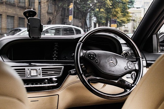 Airport VIP Transfers - Nairobi Hotels - Flight Tracking For A Less Stressful Arrival