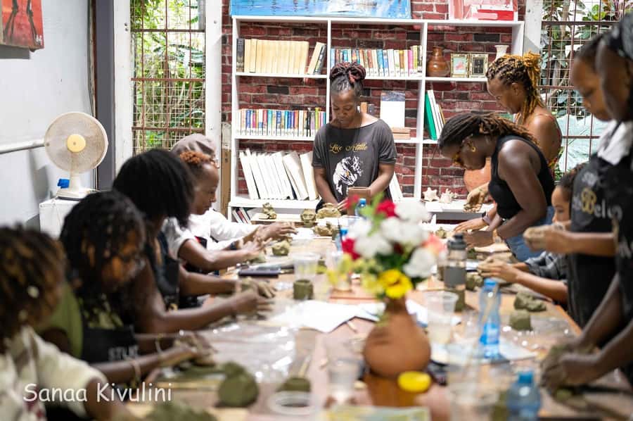 Art, Paint and Pottery Studio in Mombasa, Kenya - Entering an art and photography studio