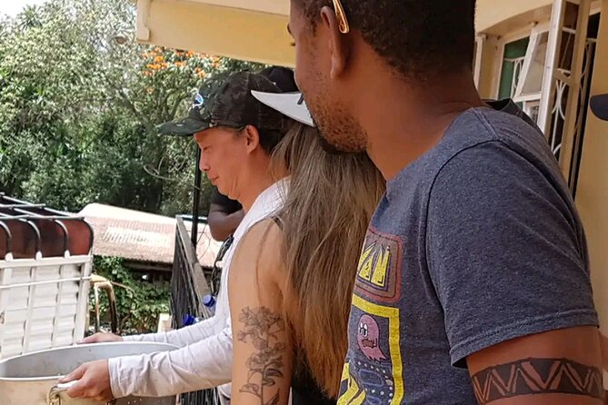 Coffee farm tour, coffee roasting and tasting experience - Getting there from Nairobi
