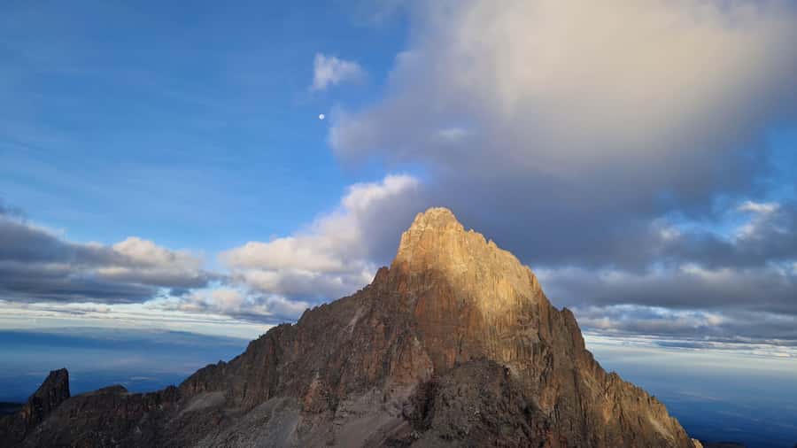 Conquer Mount Kenya: Mt Kenya Trekking via Chogoria 4-5 days - Key points to know before you book