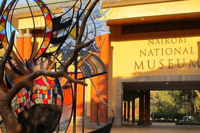 Day Tour Nairobi Museum, Giraffe Centre & Nairobi National Park - What the guide and vehicle add