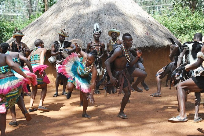 Day tour to Kibera Slums and Bomas Cultural Dance Show - Why combine Kibera with Bomas?