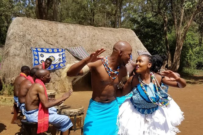 Day tour to Kibera Slums and Bomas Cultural Dance Show - What the private format adds