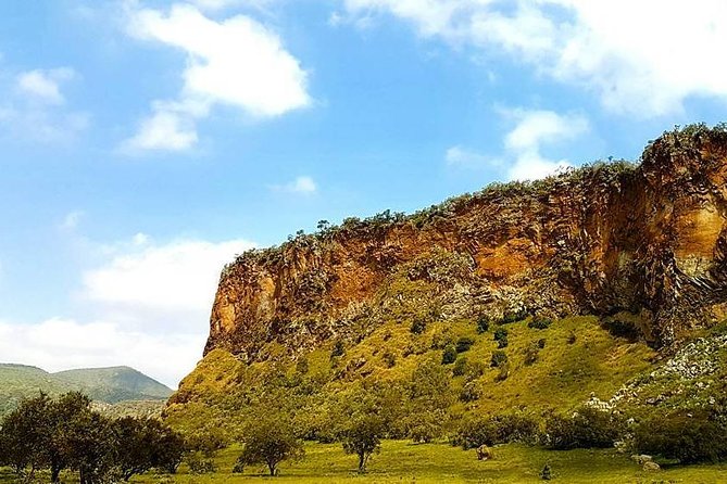 Day Trip -Hells Gate & Lake Naivasha With Boat Ride From Nairobi - Elsamere Conservation Center and the Adamson story