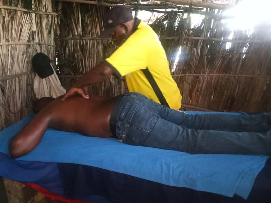 Diani Beach: Authentic Traditional Massage with Sea View - The welcome drink and first conversation