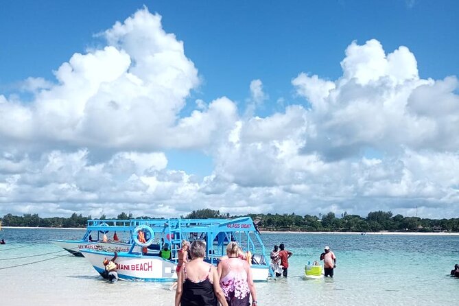 Diani Beach: Glass-bottom Boat Ride with Underwater Show - What the $30 price includes