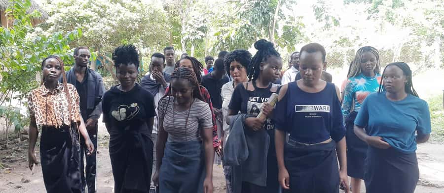 Diani Beach: Kaya Kinondo cultural and nature experience - Starting with a 15-minute briefing at the Visitor Centre