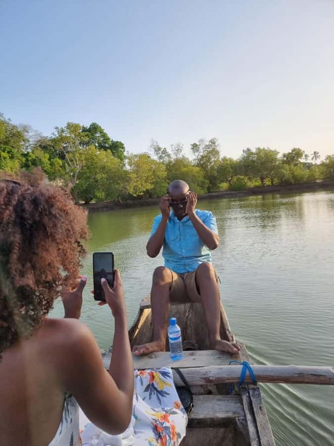 Diani Beach: Kongo River Estuary Sundowner Boat Tour - Reading the mangroves and watching the birds