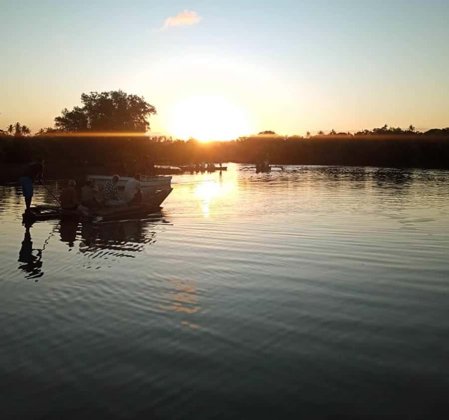 Diani Beach: Kongo River Sunset Experience in a canoe - Boarding a canoe powered by human energy