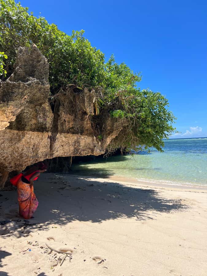 Diani Beach: Private African Pool Map Guided Tour - Starting at Kongo Mosque and Crossing Kongo River