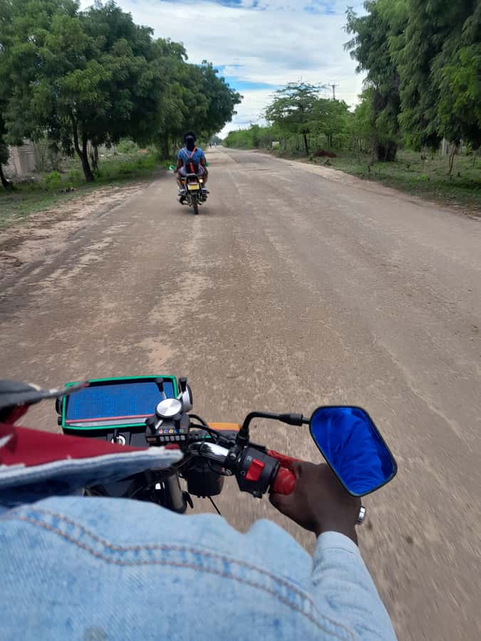 Diani: Full day Guided tour in Tiwi beach & Diani - Through Tiwi Village to Ukunda