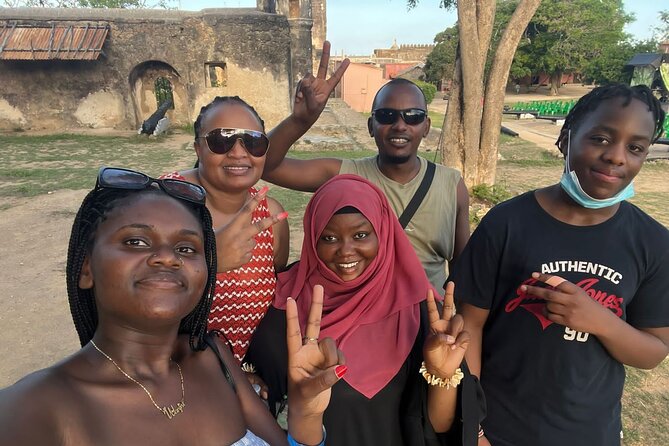 Fort Jesus Museum Walking Tour in Mombasa - Curio Shops, Craft Work, and the Elephant Tusks