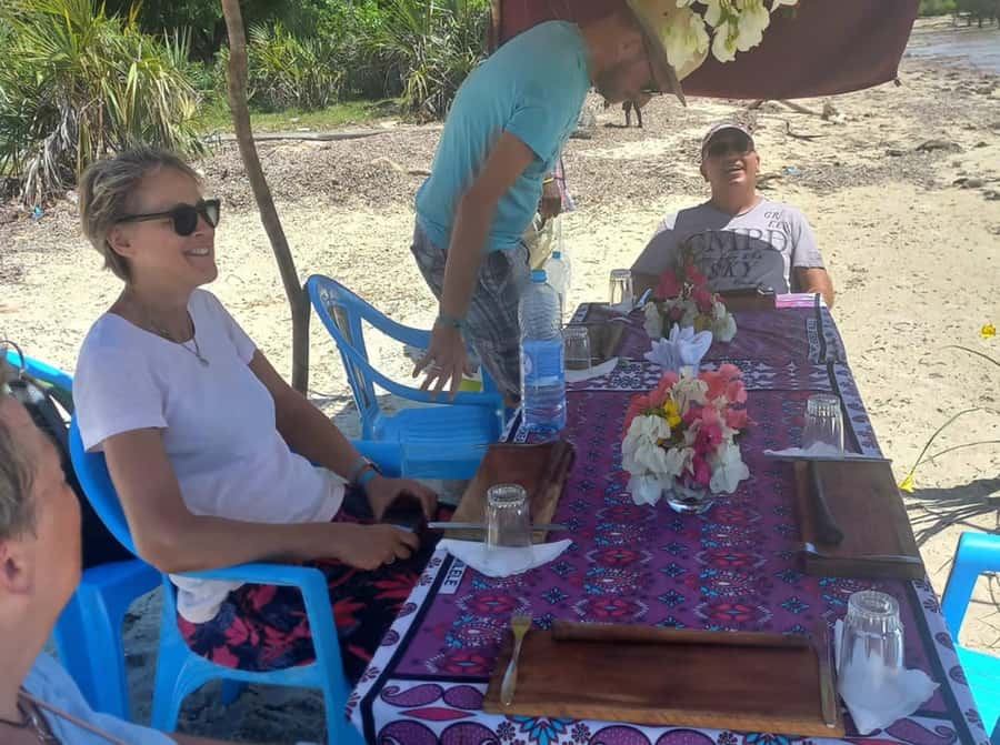 From Diani Beach: Funzi Island Full Day Excursion with Lunch - Key details that shape the day