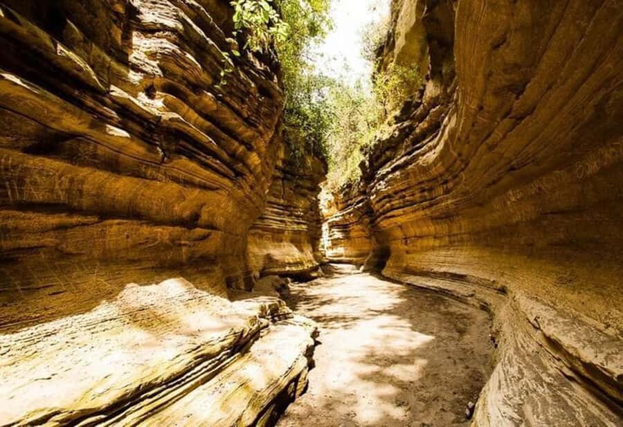 Group joining day tour to Hell's Gate and Lake Naivasha - Should you add Crescent Island?