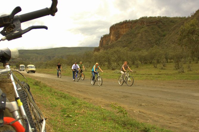 Guided Day Tour Safari of Parks Lake Naivasha and Hells Gate - The 7 a.m. pickup and Great Rift Valley viewpoint