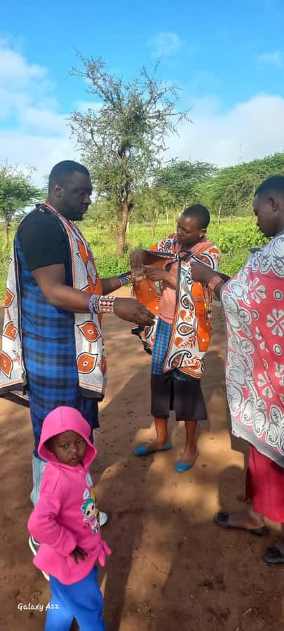 HALF DAY TOUR MASAI VILLAGE FROM NAIROBI WITH PICKUP&DROPOFF - Entering the Circular Settlement