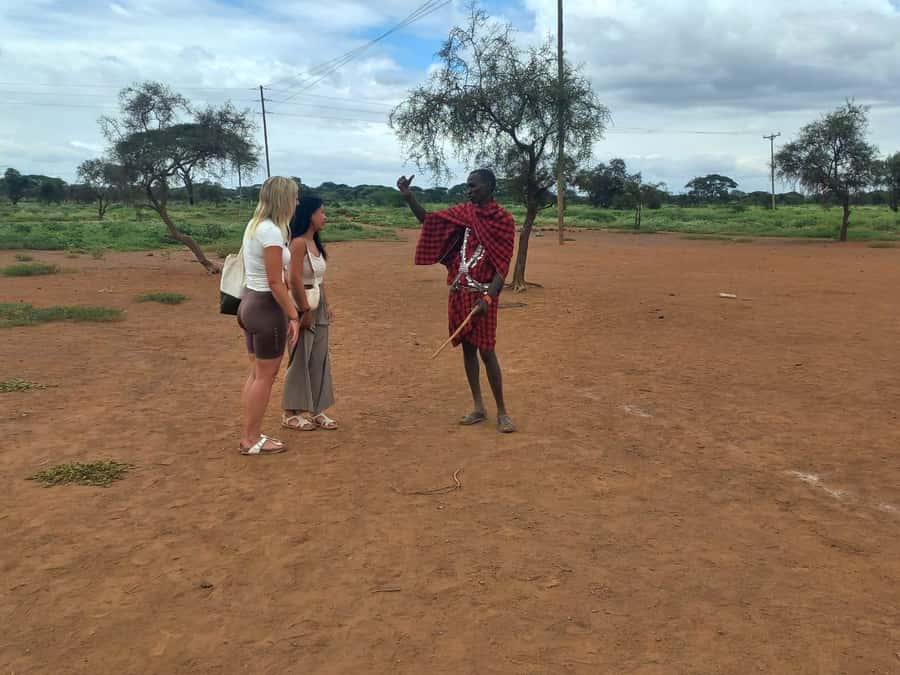 HALF DAY TOUR MASAI VILLAGE FROM NAIROBI WITH PICKUP&DROPOFF - Arts, Crafts, and Buying Beadwork