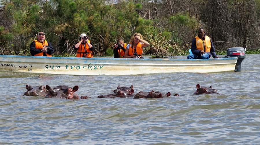 HELL'S GATE AND LAKE NAIVASHA BOAT RIDE FROM NAIROBI. - Starting from Nairobi and reaching the Rift Valley
