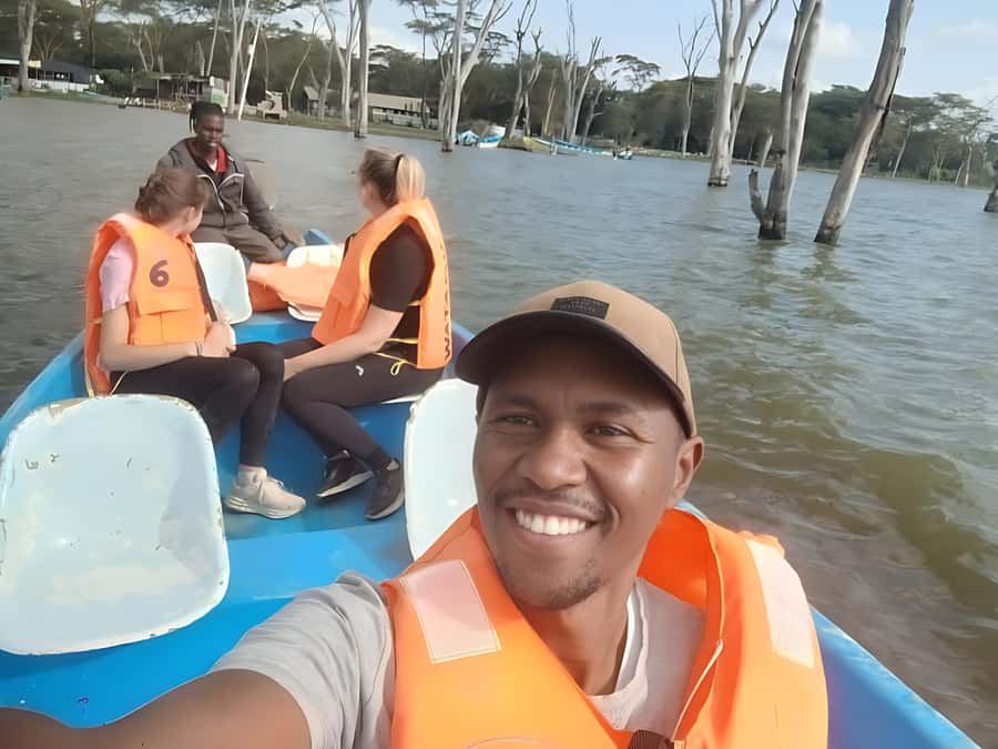 Hell's Gate Bike Ride & Crescent Island Boat Ride Experience - Private guiding with Patrick