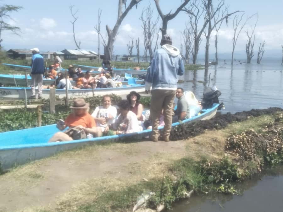HELLS GATE AND LAKE NAIVASHA DAY TRIP FROM NAIROBI. - Guides and the personal side of the outing