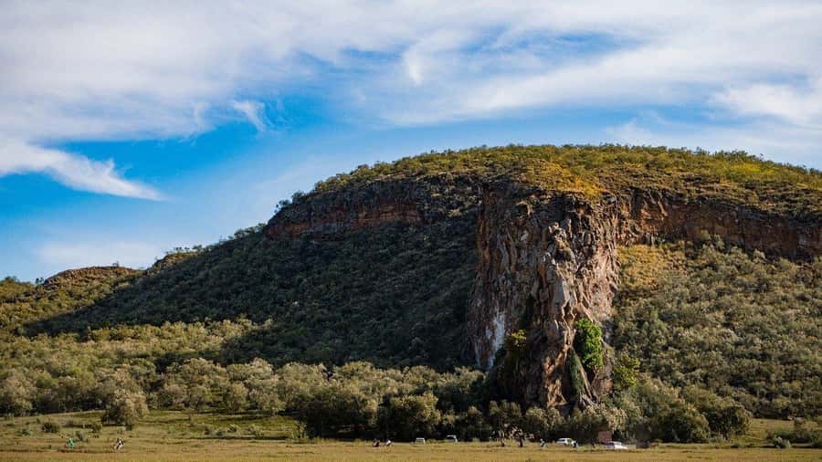 Hells Gate National Park and Lake Naivasha Day Tour - Walking into the gorges