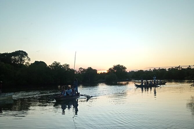 Kongo River Sunset Experience in Canoe - Watching the sun leave the ocean