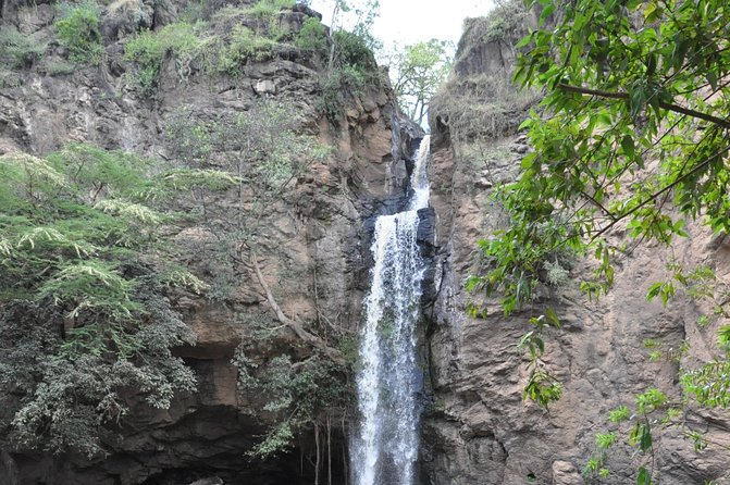 Lake Nakuru National Park daytrip - The 7:00 am start and the road to the Rift Valley