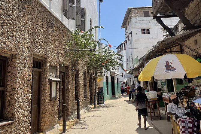 Lamu Old Town Walking Tour - Lamu Fort and the Town’s Political Past