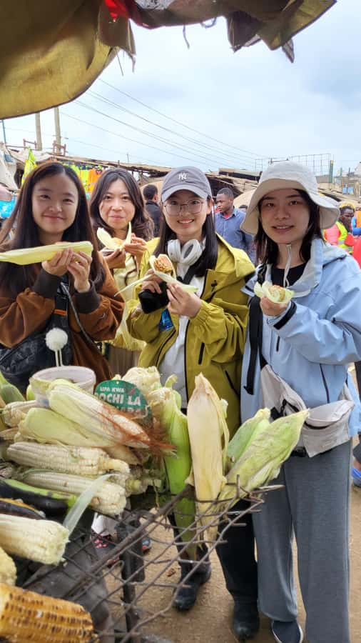 Local Market Tour and Traditional Meal Cooking Class - Choosing the local way to move