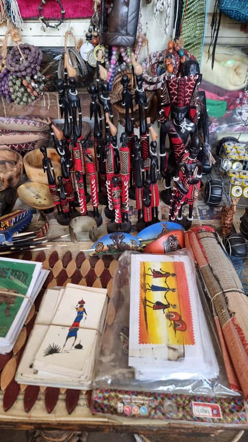 Maasai Market Souvenir Shopping - Meeting at KICC and getting started