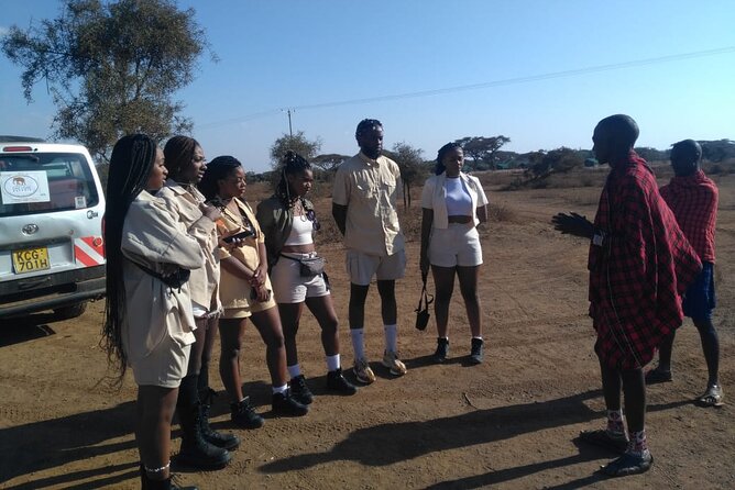 Masai village day tour. - Entering the Maasai village