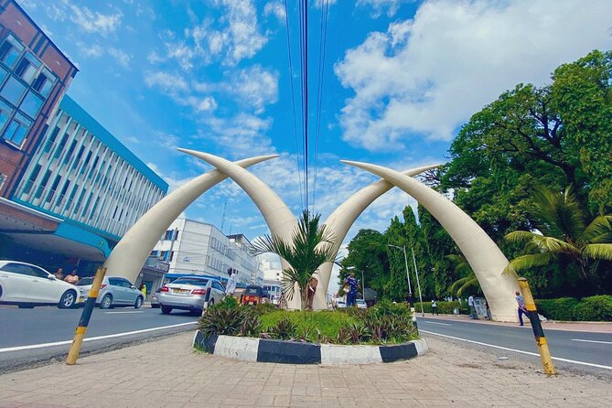 Mombasa Half Day City Tour - Finding local flavor at the market