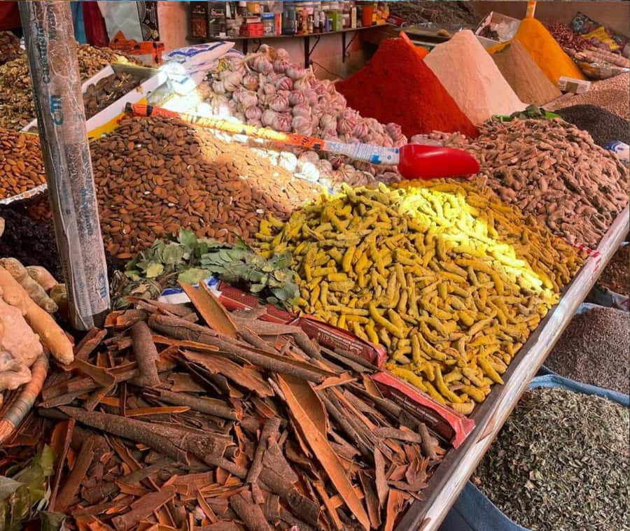 Mombasa: Historical Guided city tour. Old town, Fort Jesus - Food and craft markets for local flavor