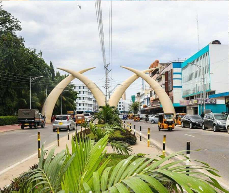 Mombasa: Historical Guided city tour. Old town, Fort Jesus - Starting at Pembe Za Ndovu at 10:45 a.m.