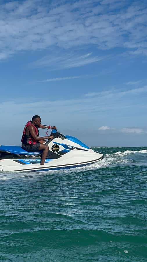 Mombasa: Jet Skiing Along the Coastline - What the $115 price really covers