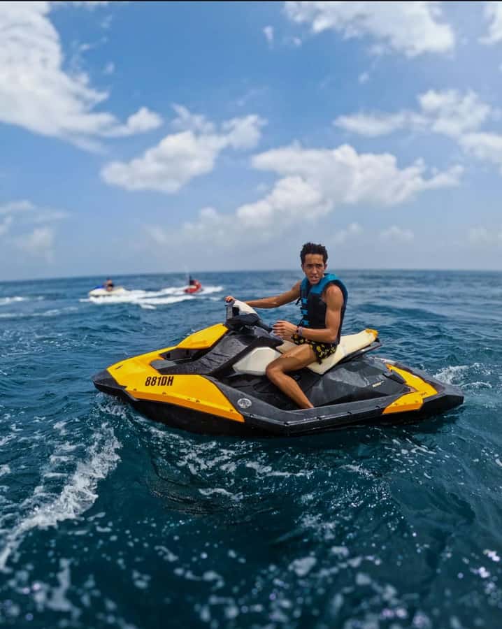 Mombasa: Jet Skiing Along the Coastline - The safety briefing comes first