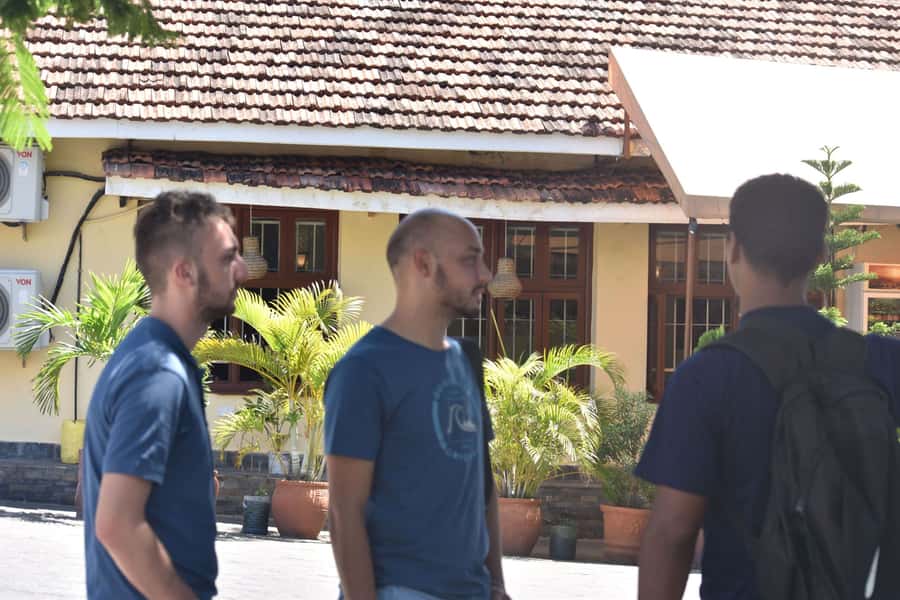 Mombasa Tour by Ghalib - Lunch, the elephant tusks, and the way back