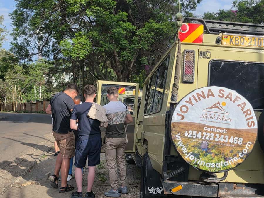 Nairobi: 3-Days 2-Nights Maasai Mara Group Safari in 4x4 - Day one: Nairobi, the Rift Valley, and the first evening drive