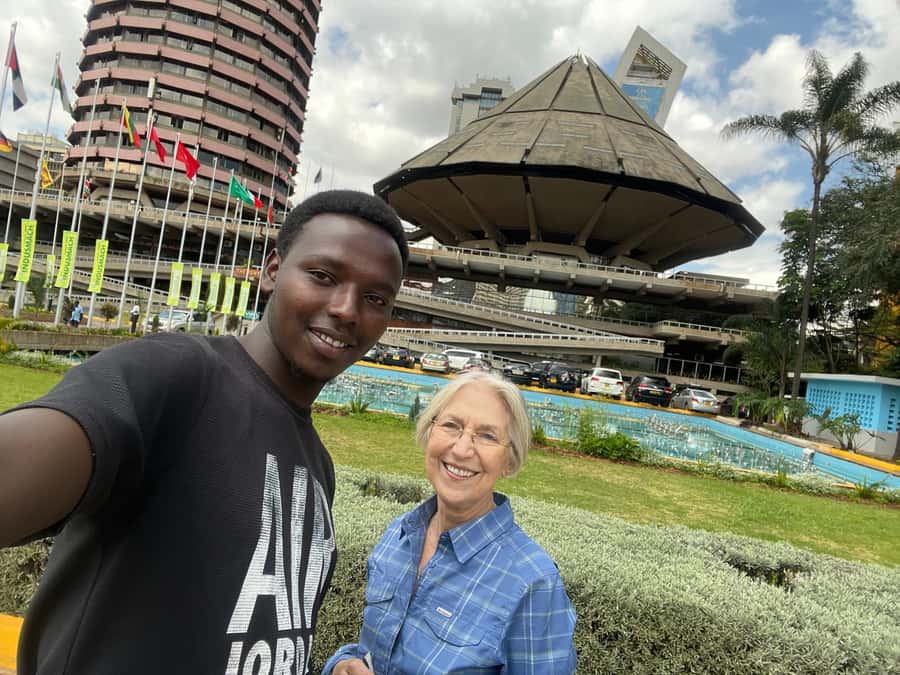 Nairobi City: Cultural and Historical Guided Walking Tour - Jamia Mosque and the Holy Family Basilica