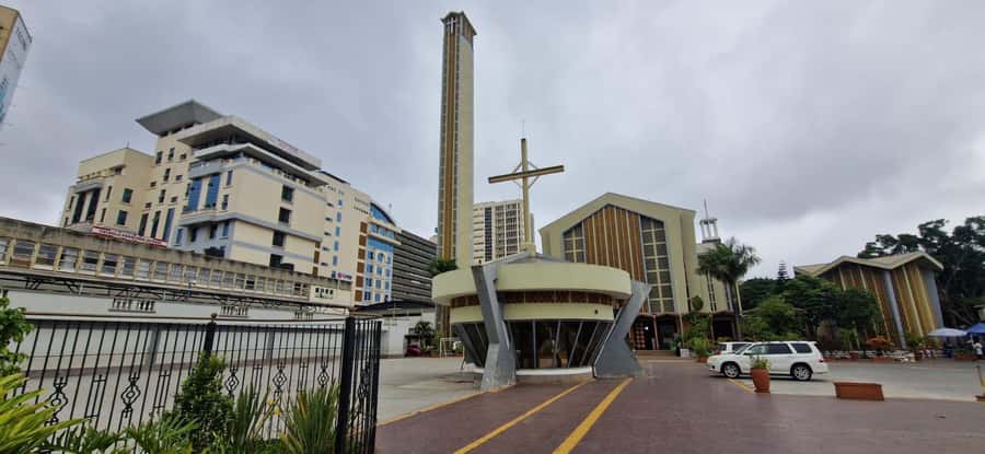 Nairobi City: Cultural and Historical Guided Walking Tour - City Market and Maasai Market: the practical side of Nairobi
