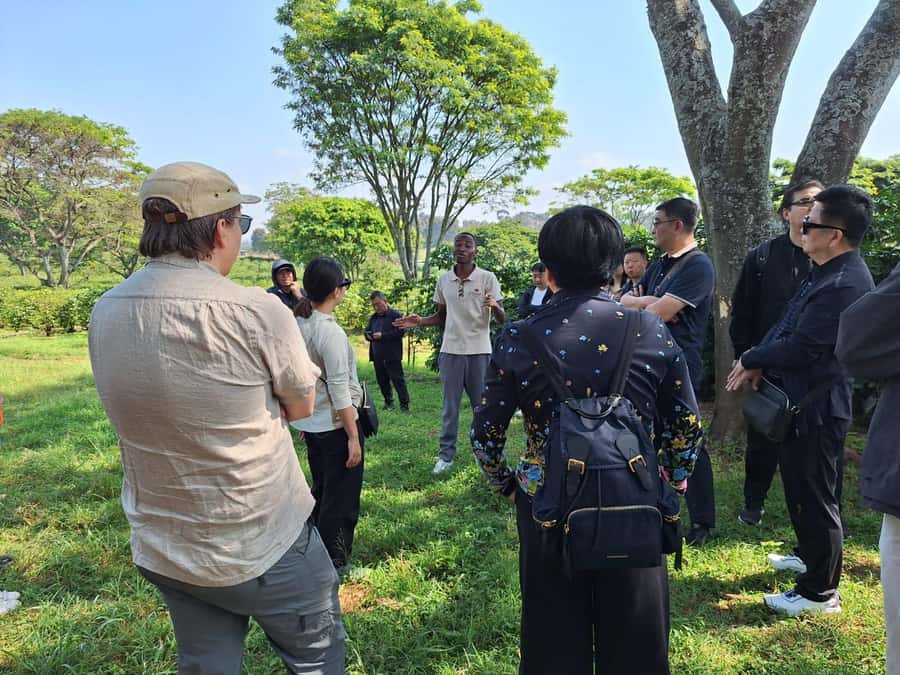 Nairobi: Coffee farm tour with pick up - The shop and the extra spending